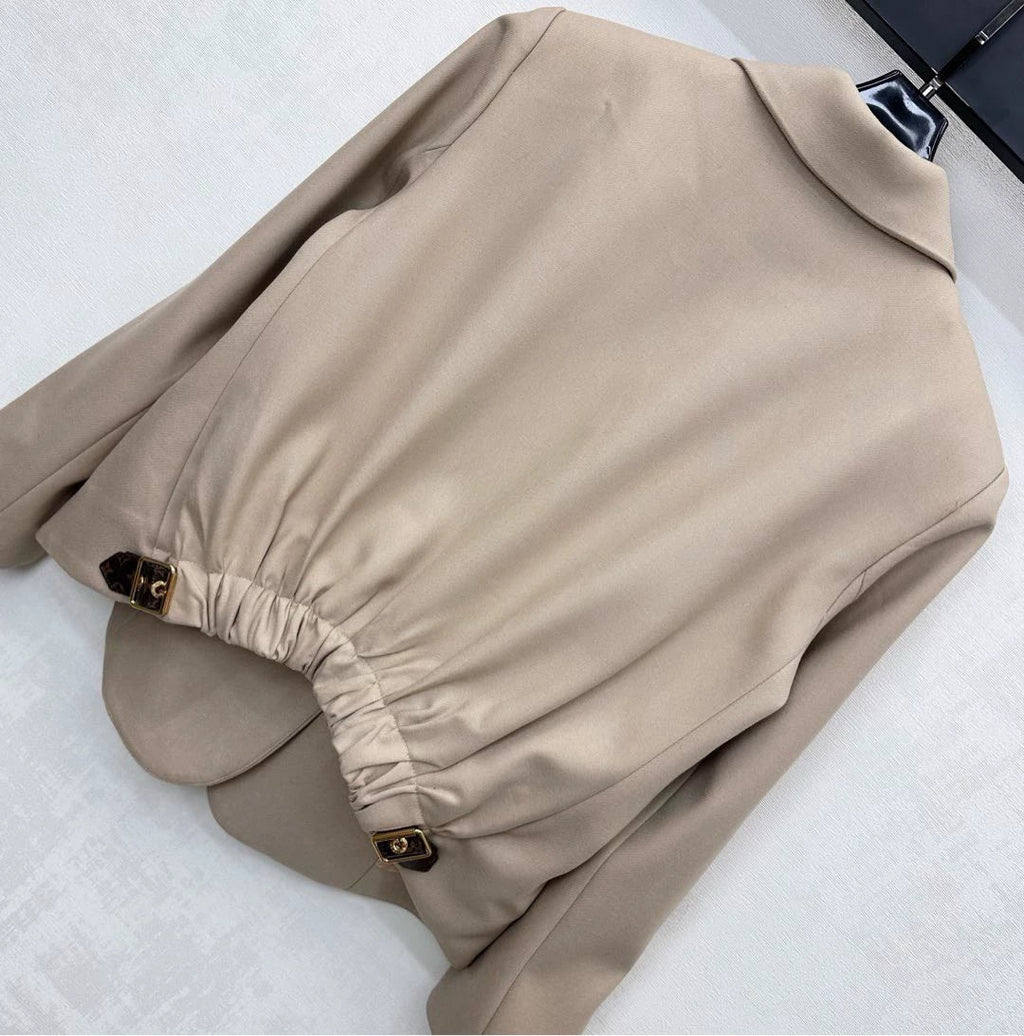 26 New Leather Buckle Pleated Blazer
