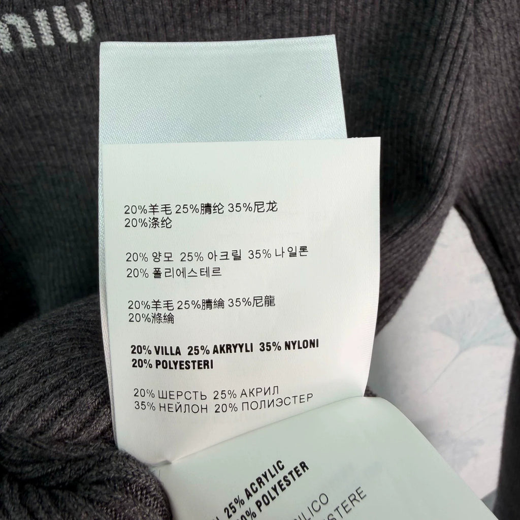 Color-Block Collar Knit Sweater