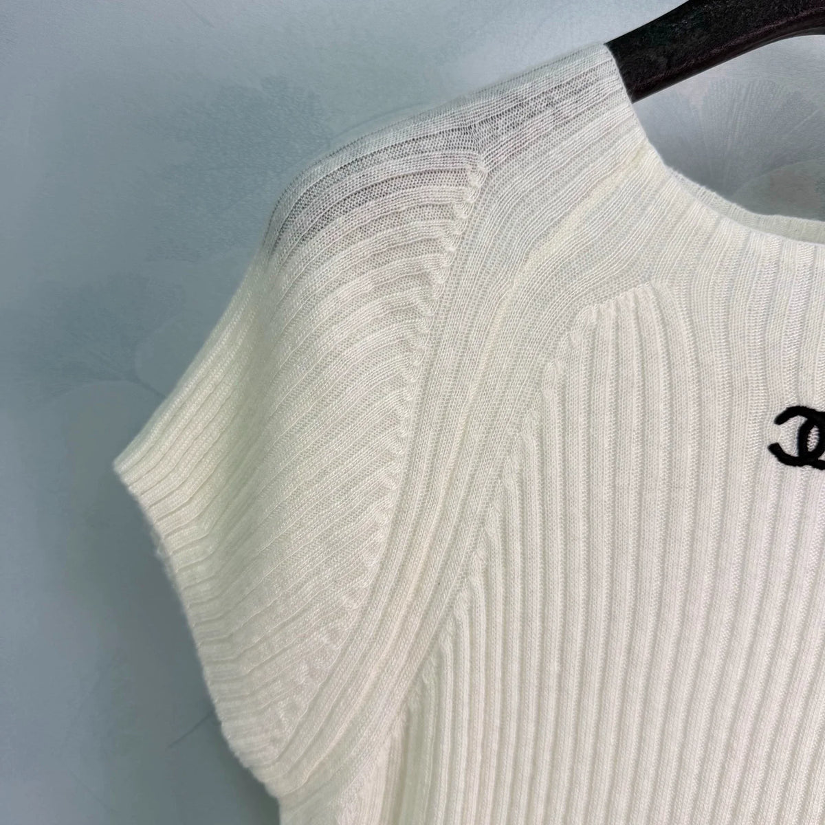 26 ssNew Knitted Short-Sleeve Top