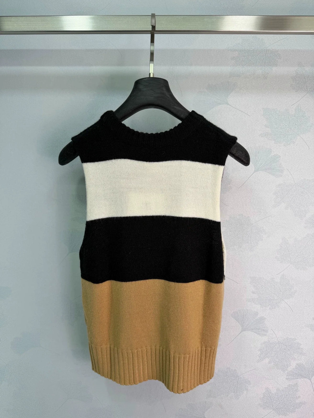 26 New Knitted Vest