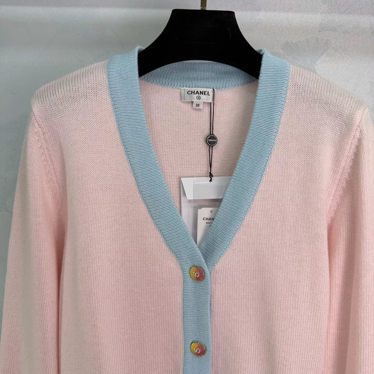Color-blocked V-neck Cardigan