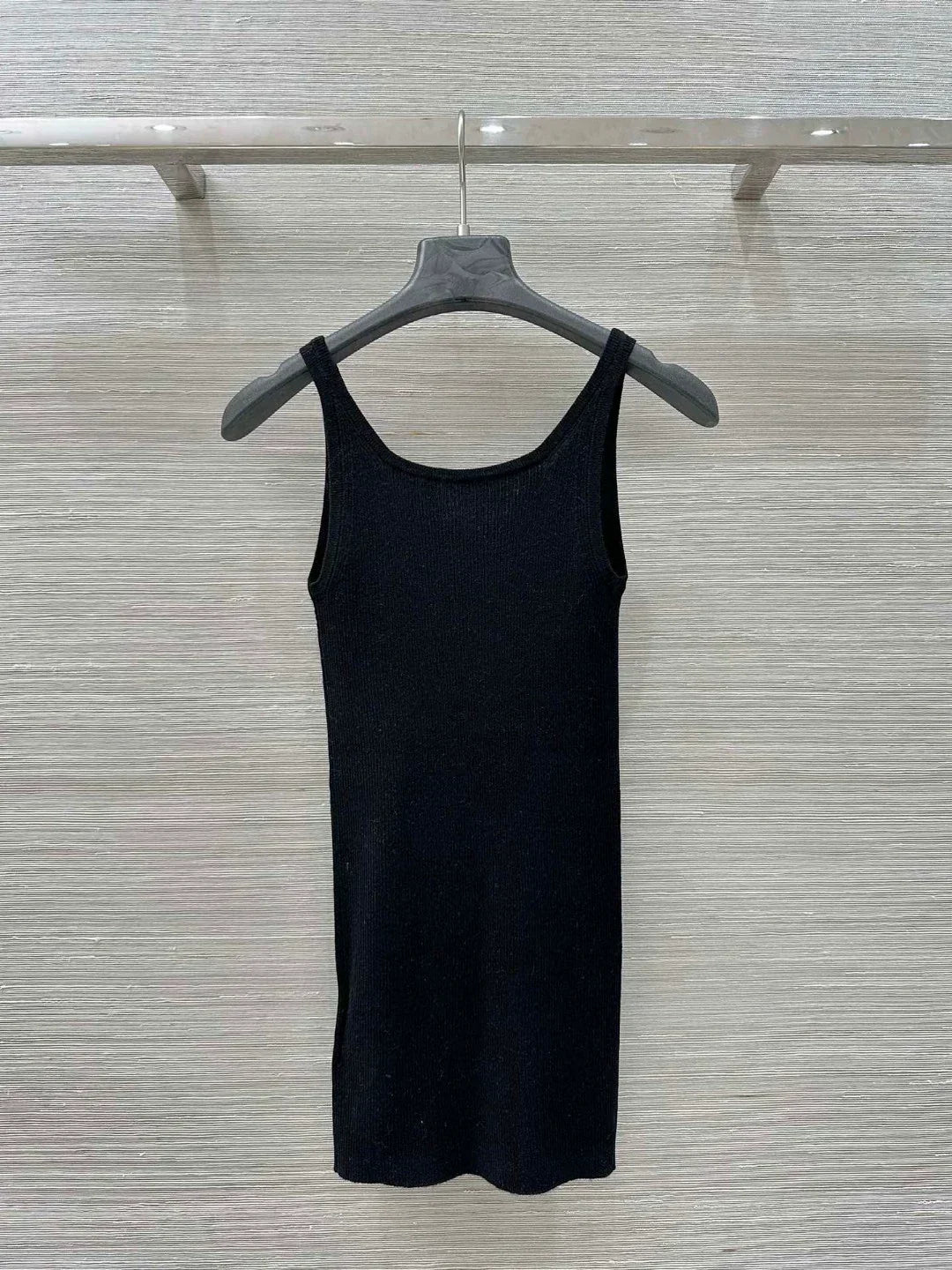 25 New Slim Short Sleeve Knit Vest