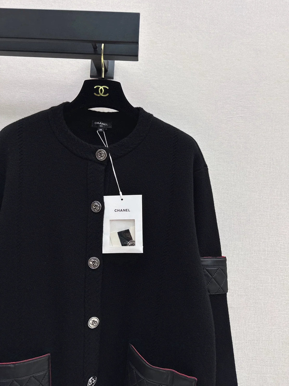 25fw Cashmere coat with quilted leather pockets