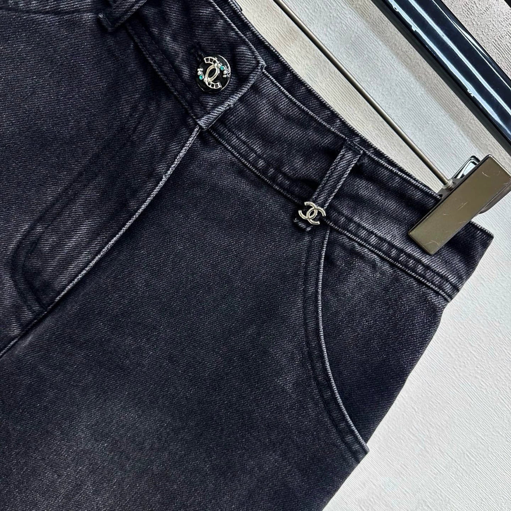 26 New Straight-Leg Denim Mid-Length Pants