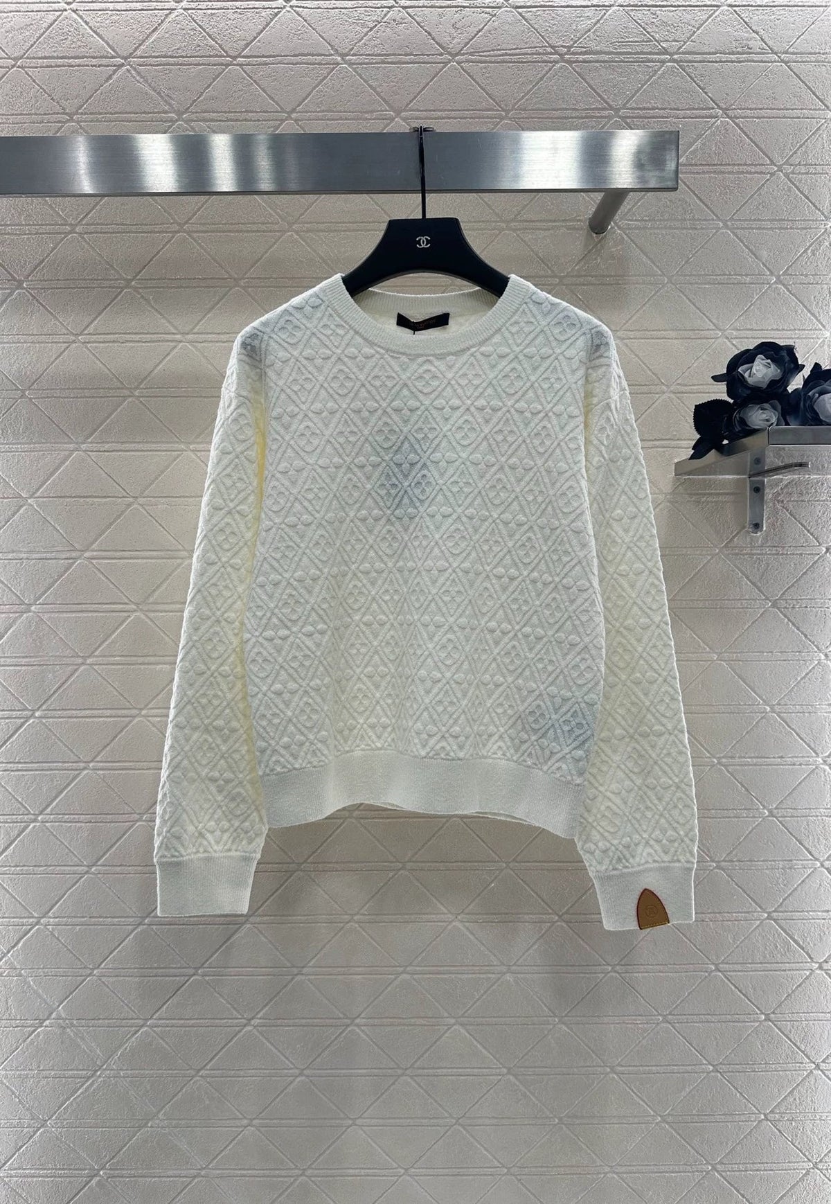 25 Sanhua diamond grid pullover sweater