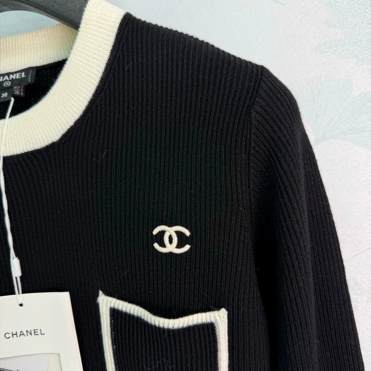26 Early Autumn New Classic Black and White Contrast Knit Sweater