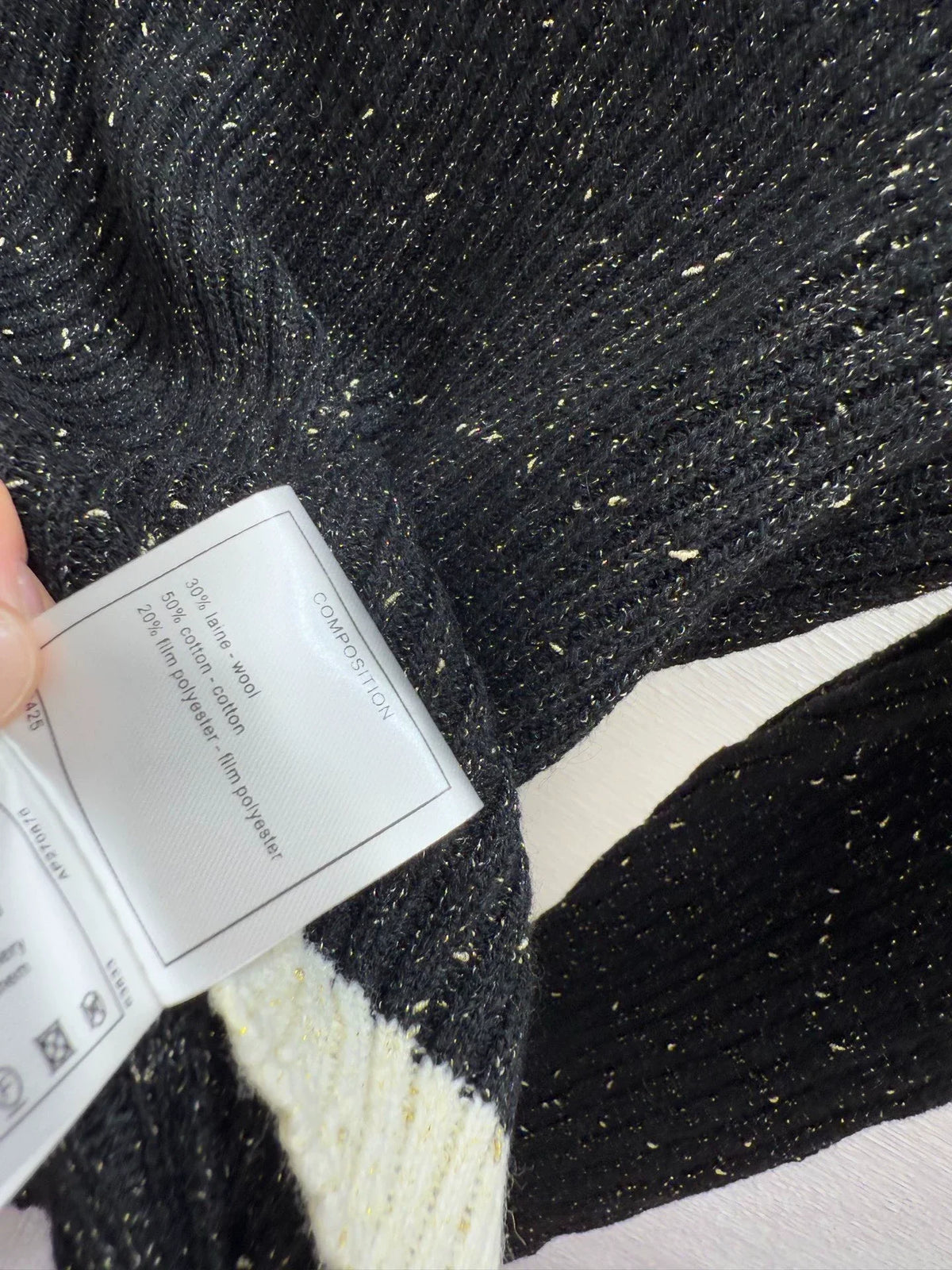 25fw Knitted long-sleeved sweater