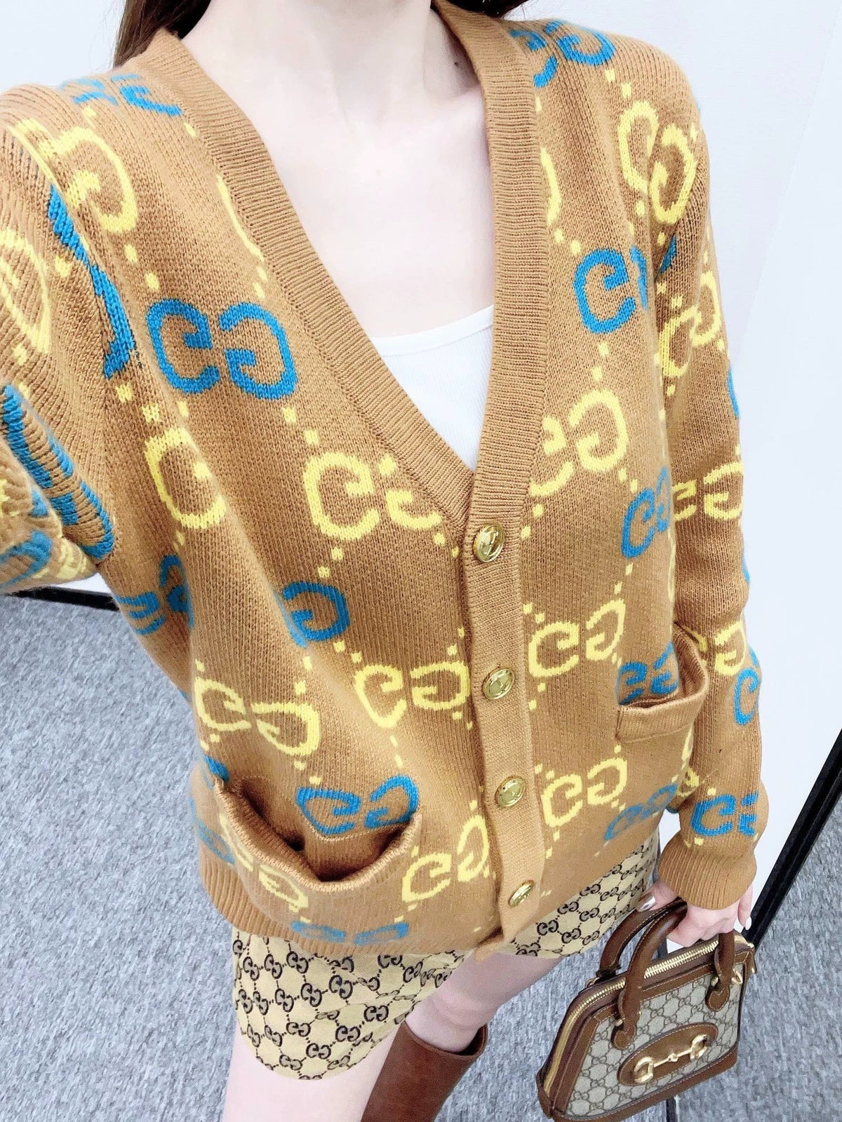 25 Jacquard knitted cardigan