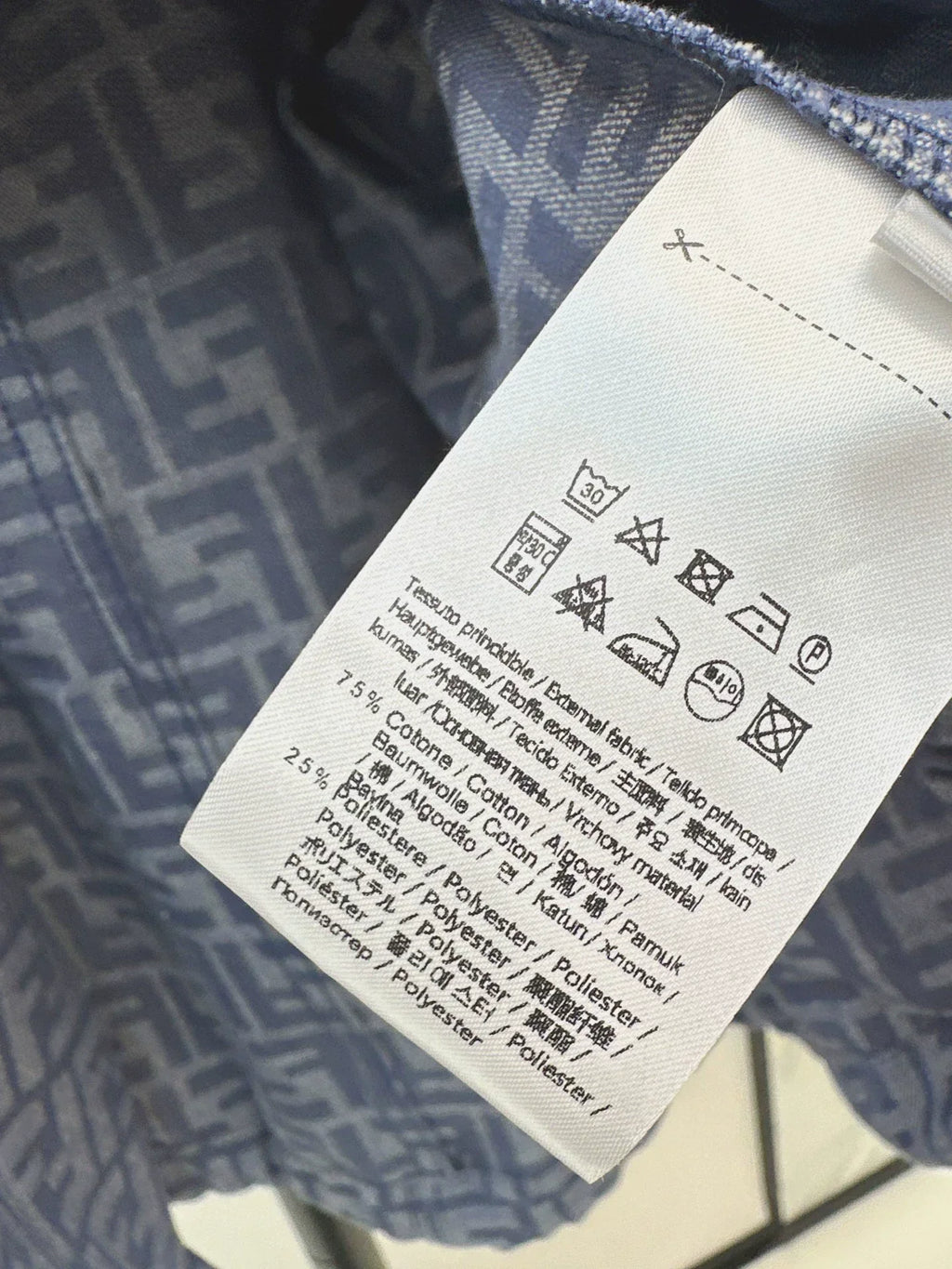 25fw letter print cape coat