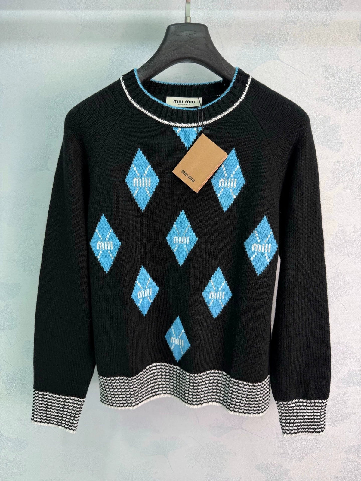 26 New Season Diamond-Pattern & Stripe Knit Sweater