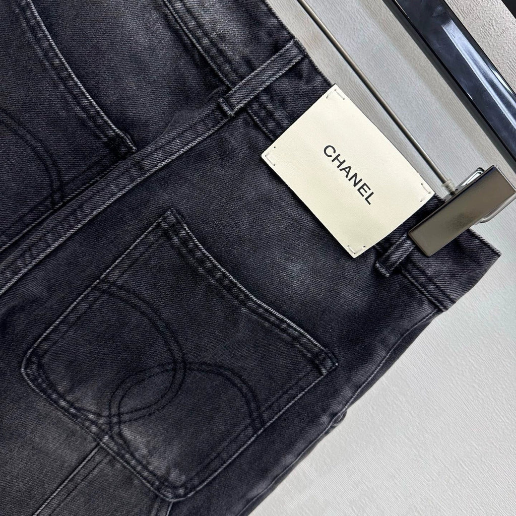 26 New Straight-Leg Denim Mid-Length Pants