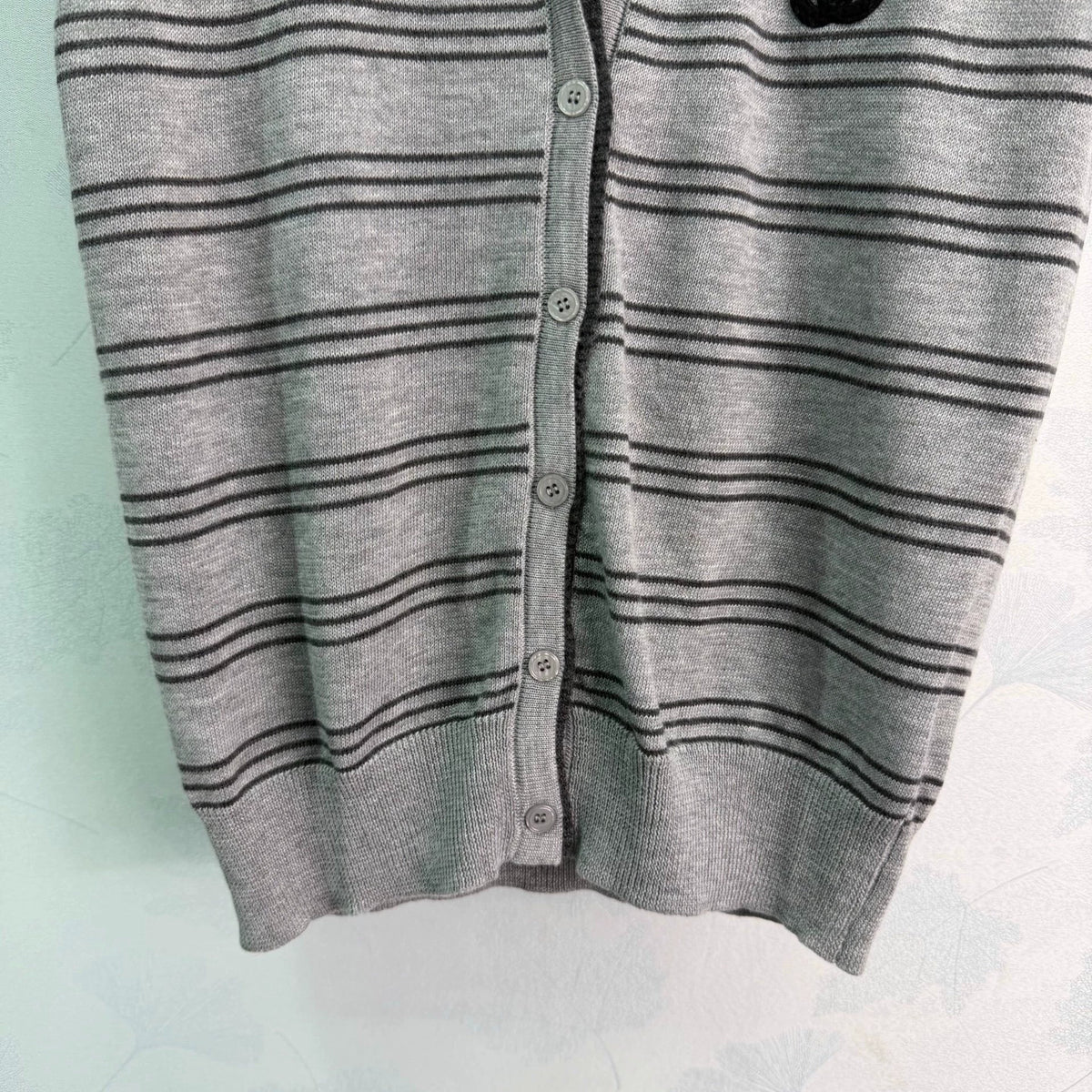 26Early Autumn V-Neck Cardigan
