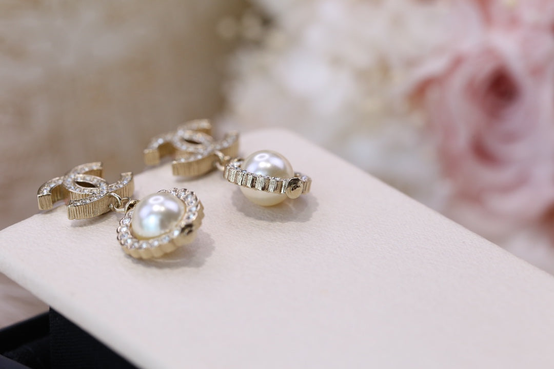 C PEARL SILVER DIAMOND EARRINGS