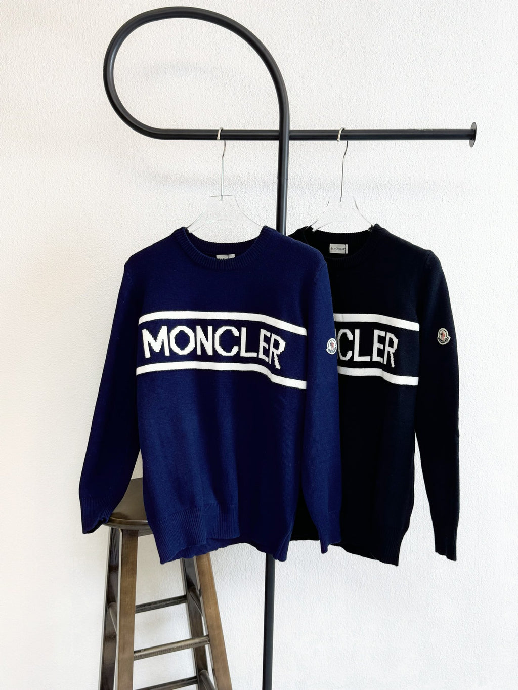 Letter pattern small logo knitted sweater