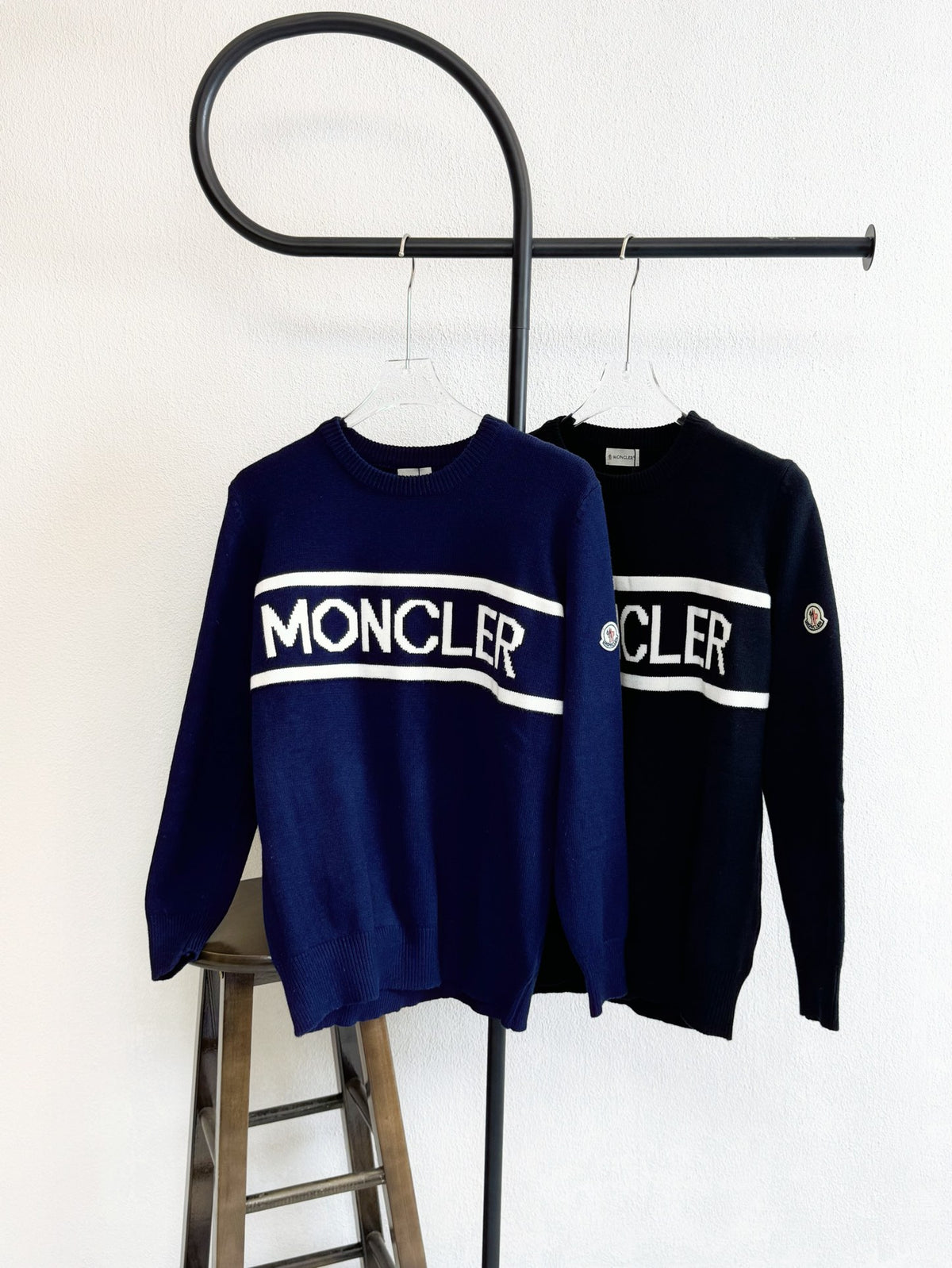 Letter pattern small logo knitted sweater
