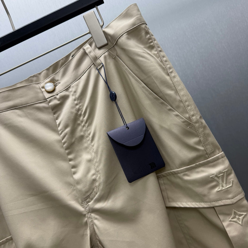 Old flower three-dimensional pocket workwear shorts