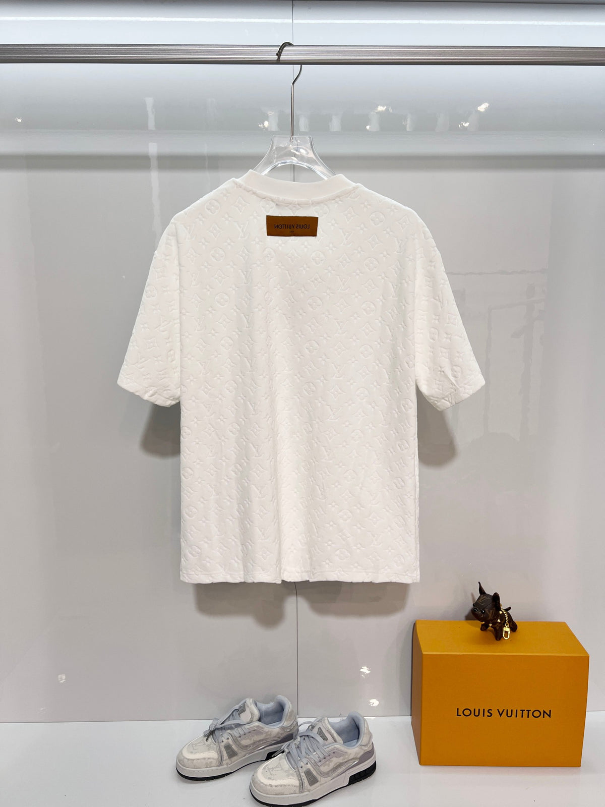 Dark patterned jacquard clover letter t-shirt