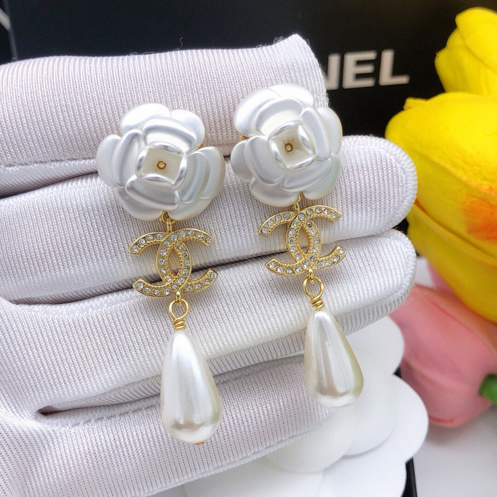 Latest model 🆕🆕 flower 🌼 Earnail gold] Consistent ZP brass material