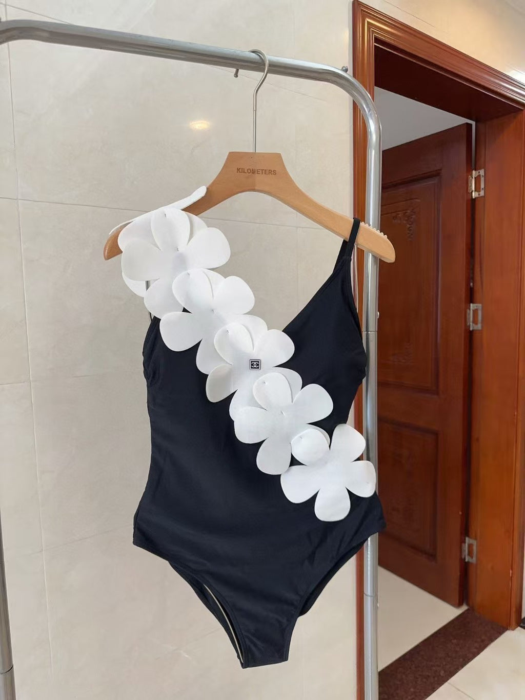 Hot selling flower suspender swimsuit