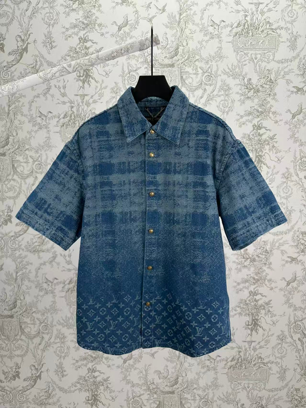 New denim short sleeved shirt