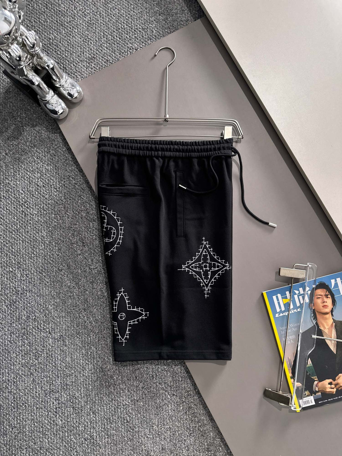 Essential casual shorts for daily commuting wear