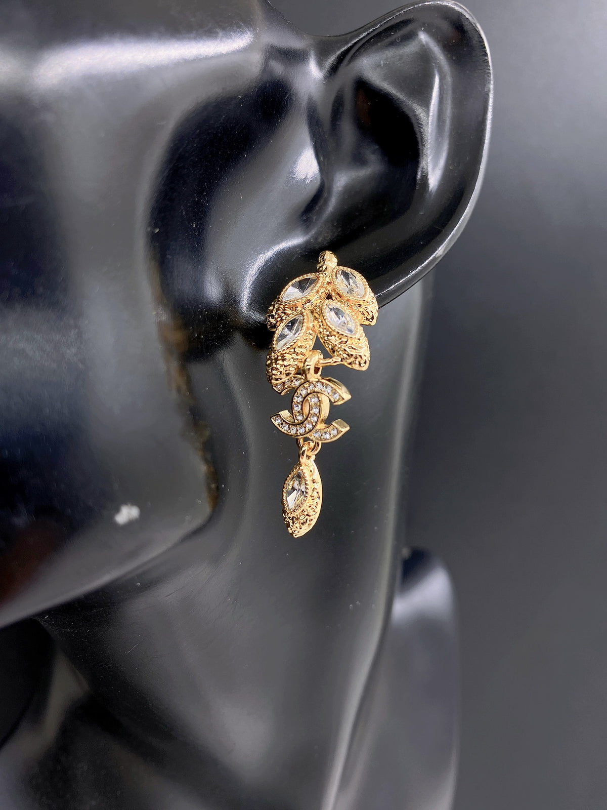 Golden Horse Eye Crystal Diamond Earrings