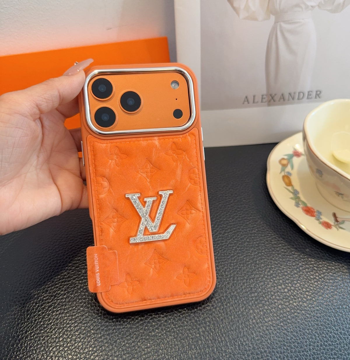 All inclusive lychee patterned phone case