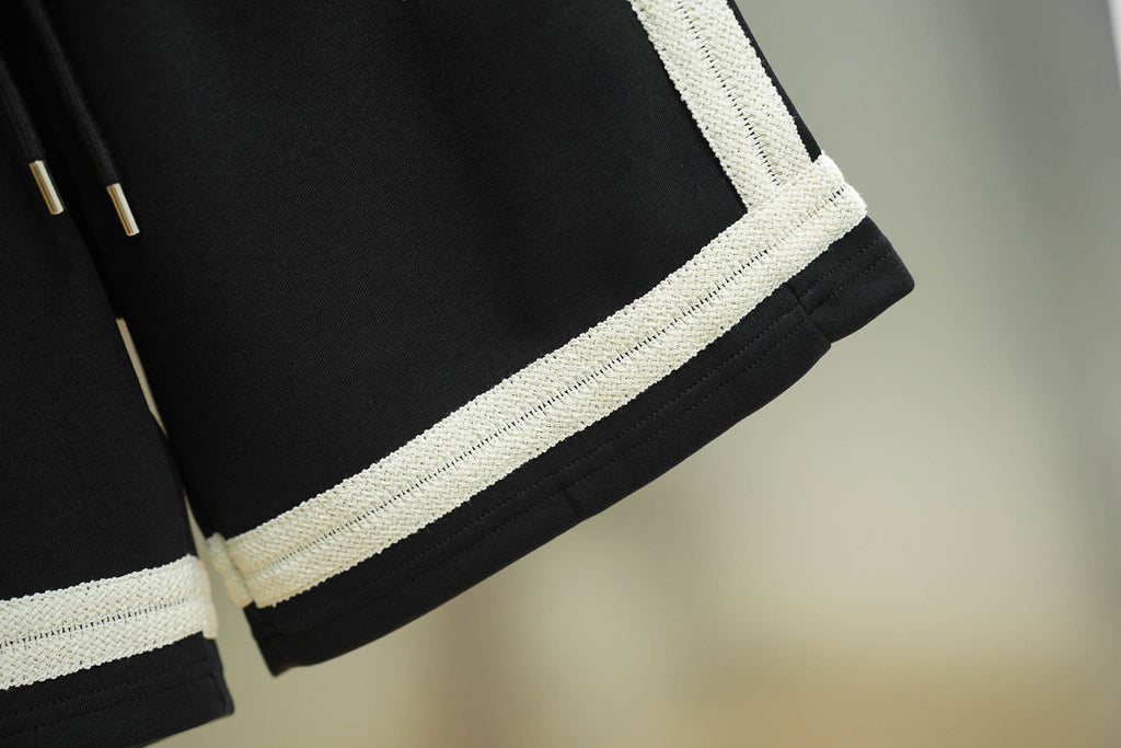 Knitted fabric embroidered shorts