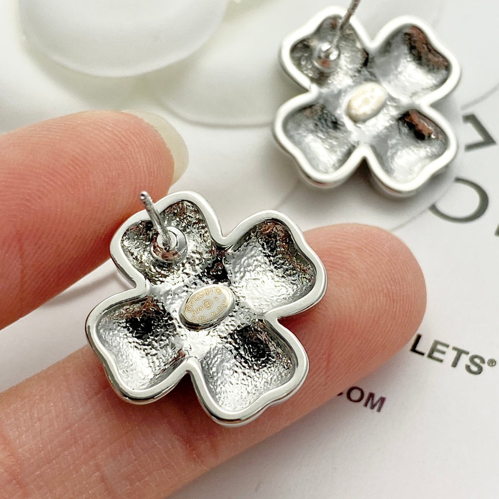 Black gold lace clover earrings