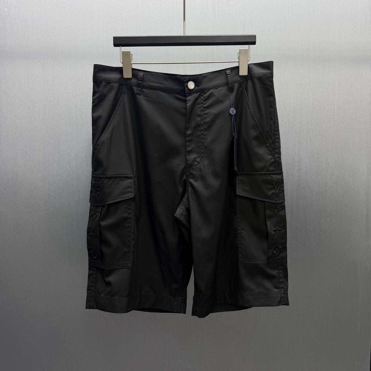 Old flower three-dimensional pocket workwear shorts
