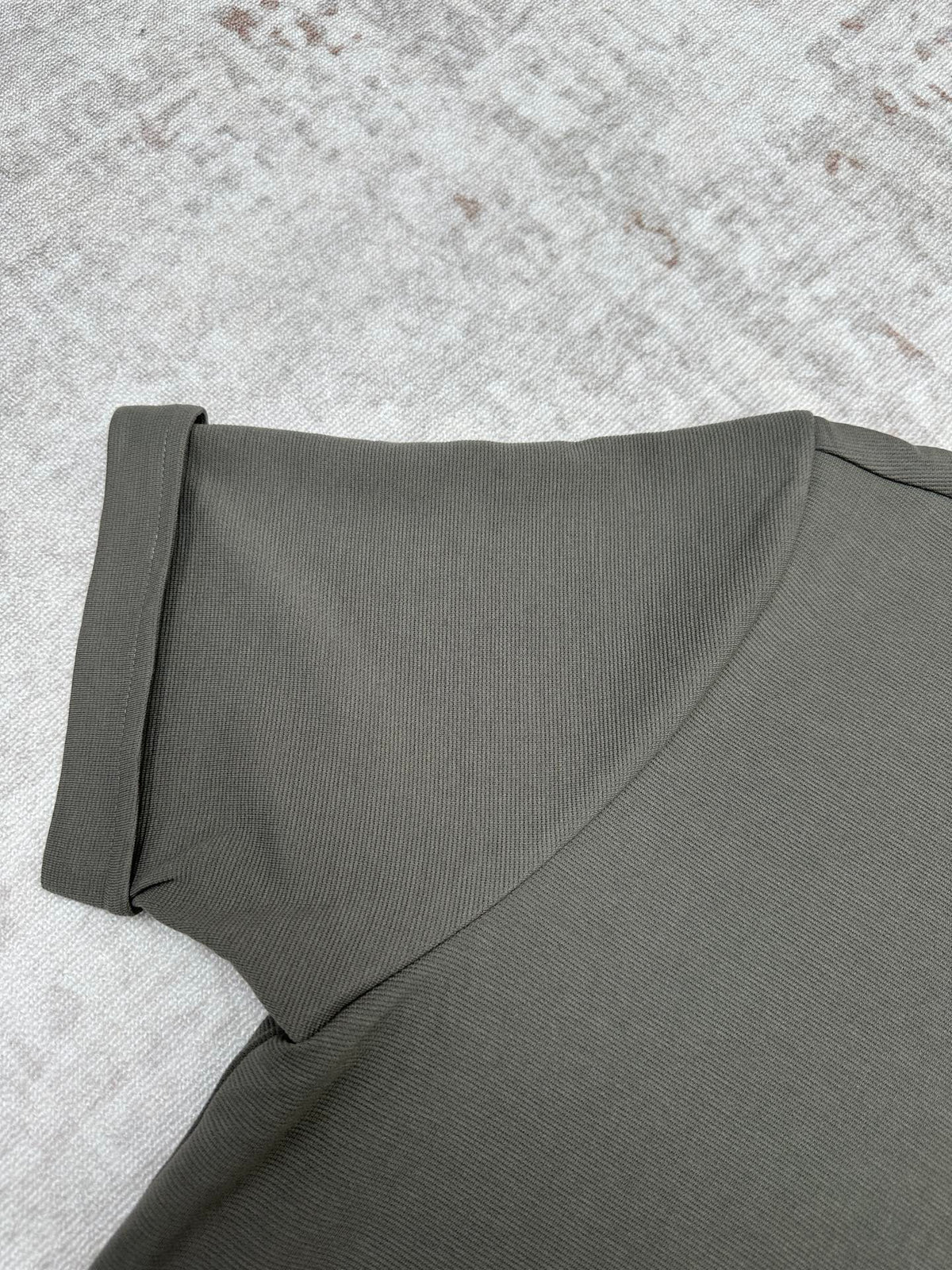 Cotton mesh embroidered short sleeved shirt