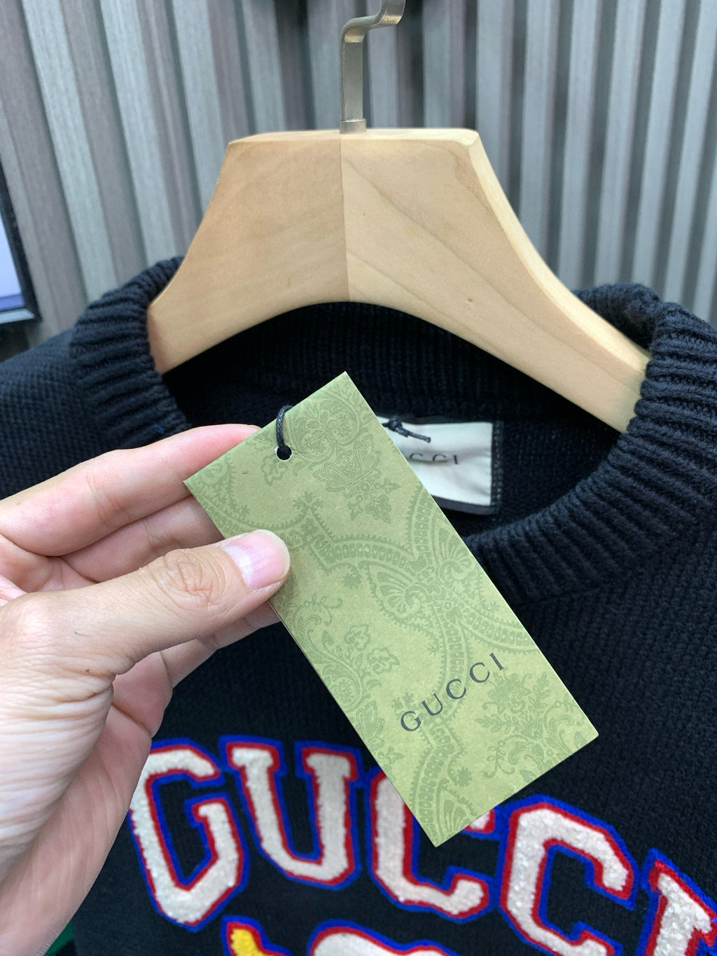 American college style retro round neck sweater