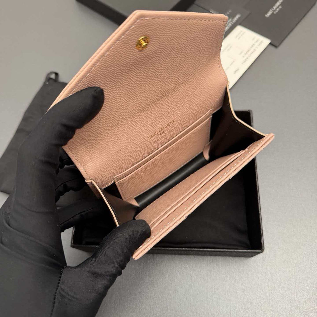 Short grain embossed leather envelope wallet \ nFlip wallet
