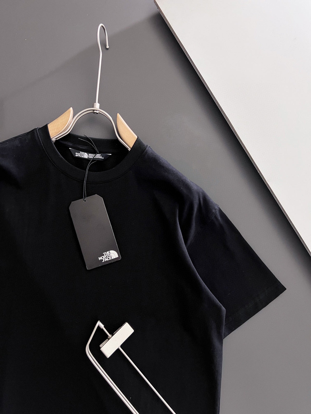 Summer new round neck fashionable short sleeved T-shirt