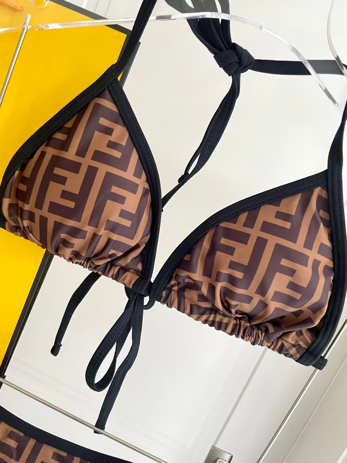 New split camisole swimsuit