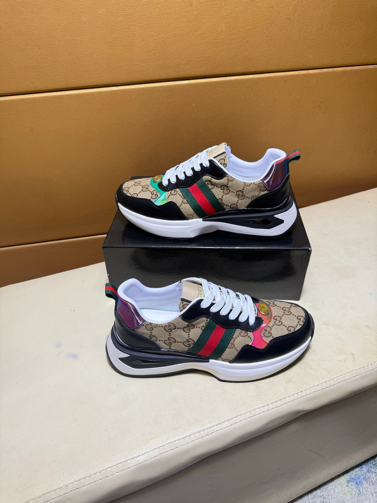 Unique modern style sports shoes