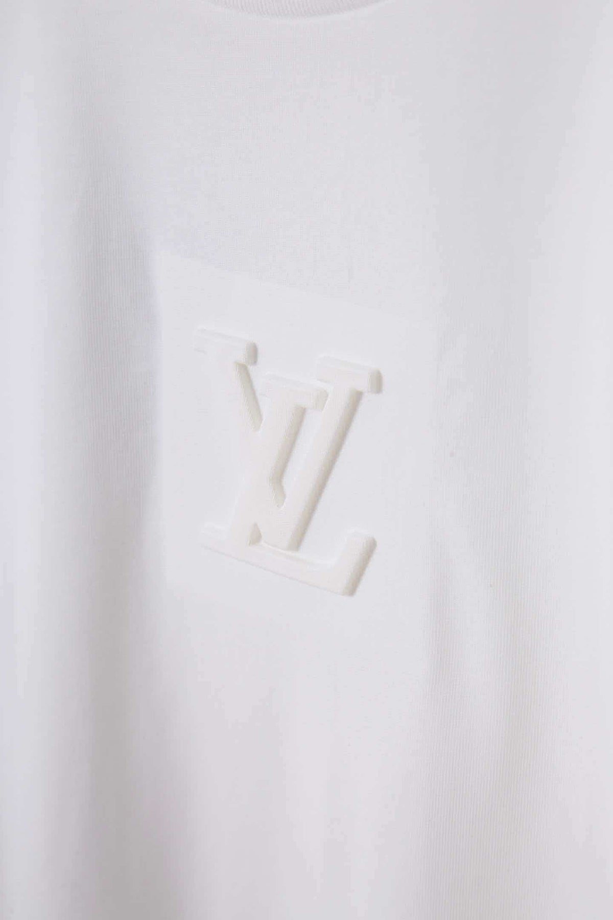 Embossed embossed short sleeved T-shirt