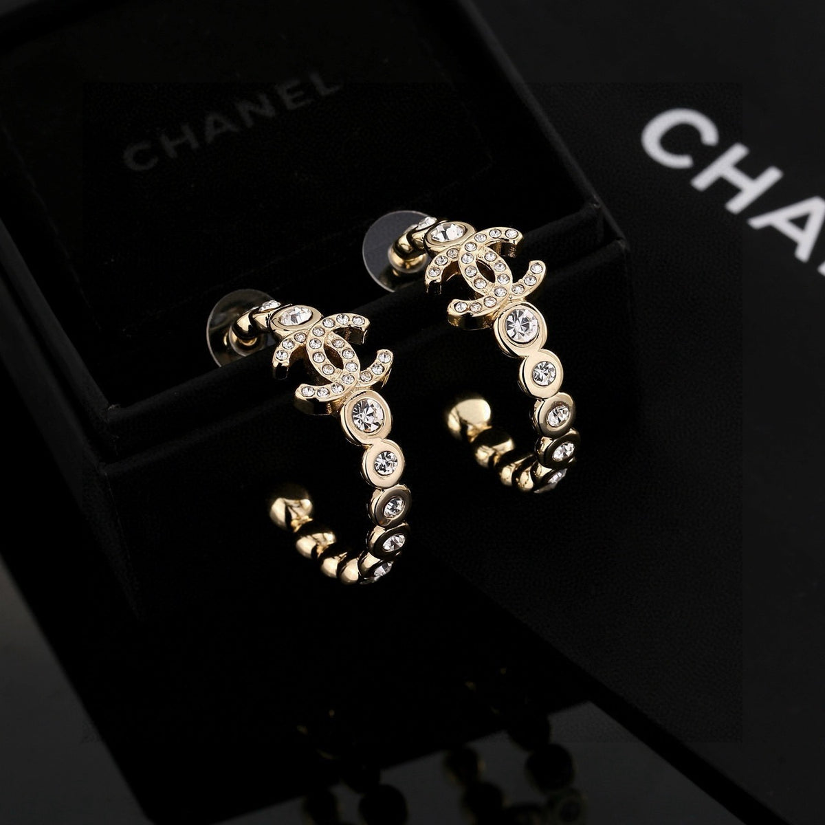 Xiaoxiang's new model 💦  ear stud