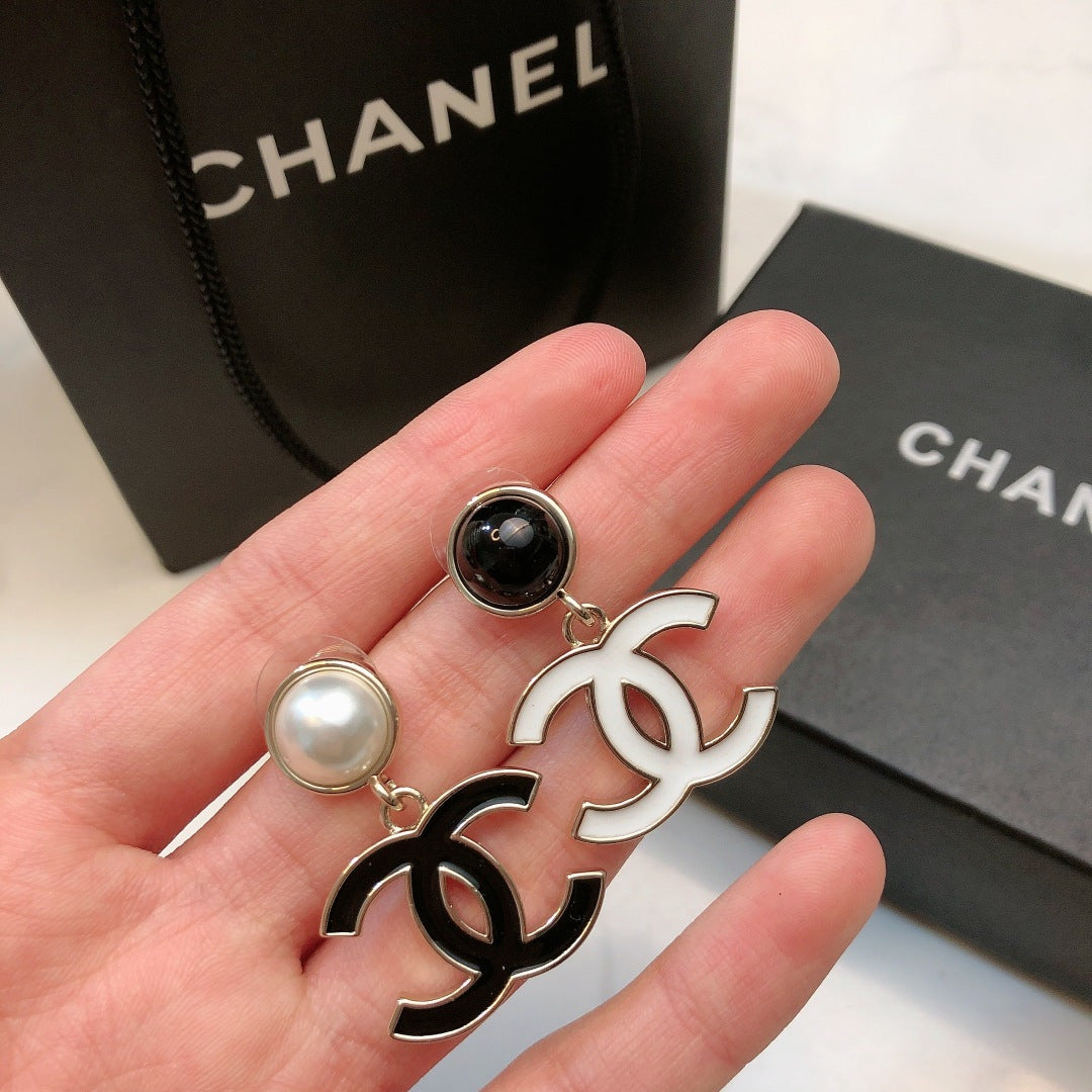 Pearl enamel earrings