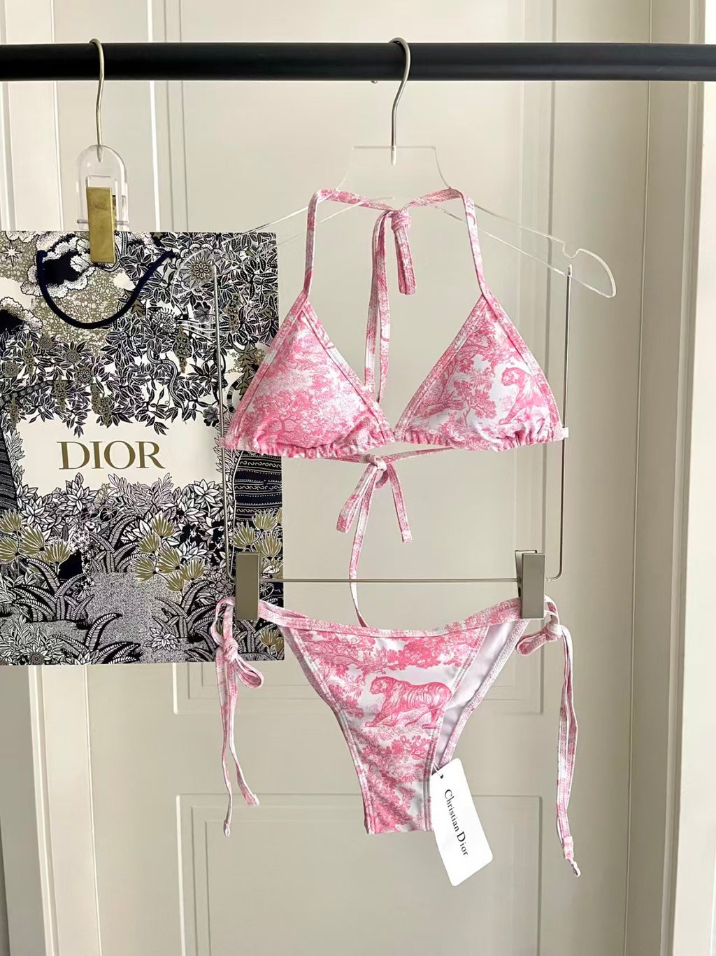 New three piece printed swimsuit