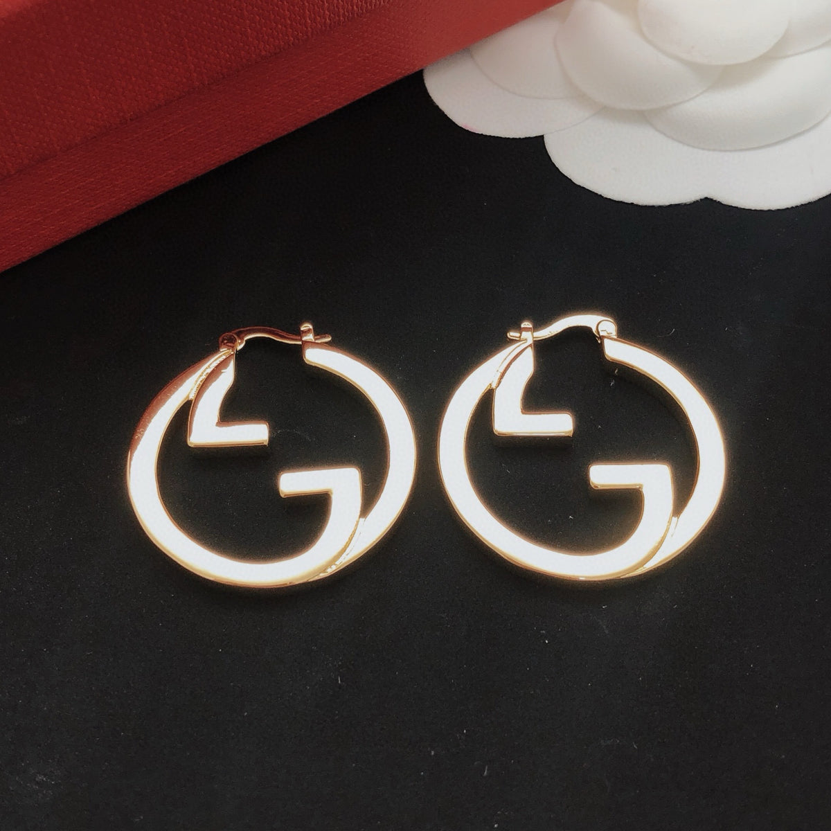 Round smooth earrings