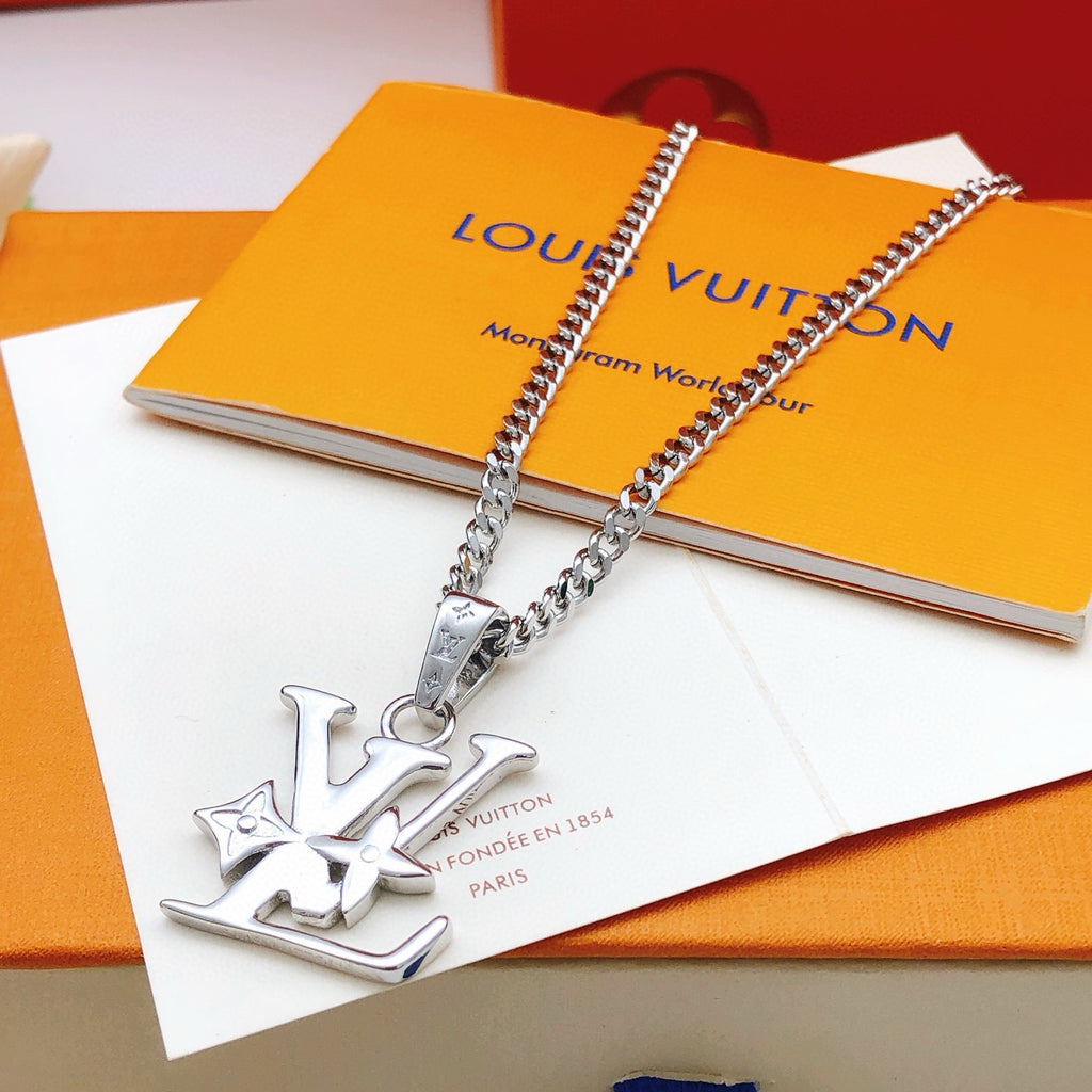 new model 🆕🆕 Silver smooth necklace