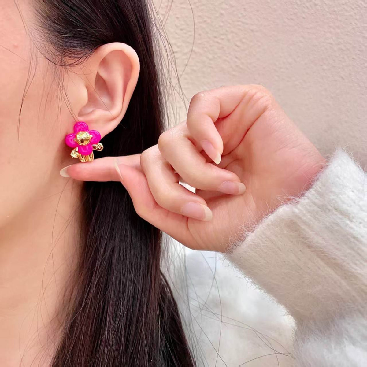 New ear studs classic