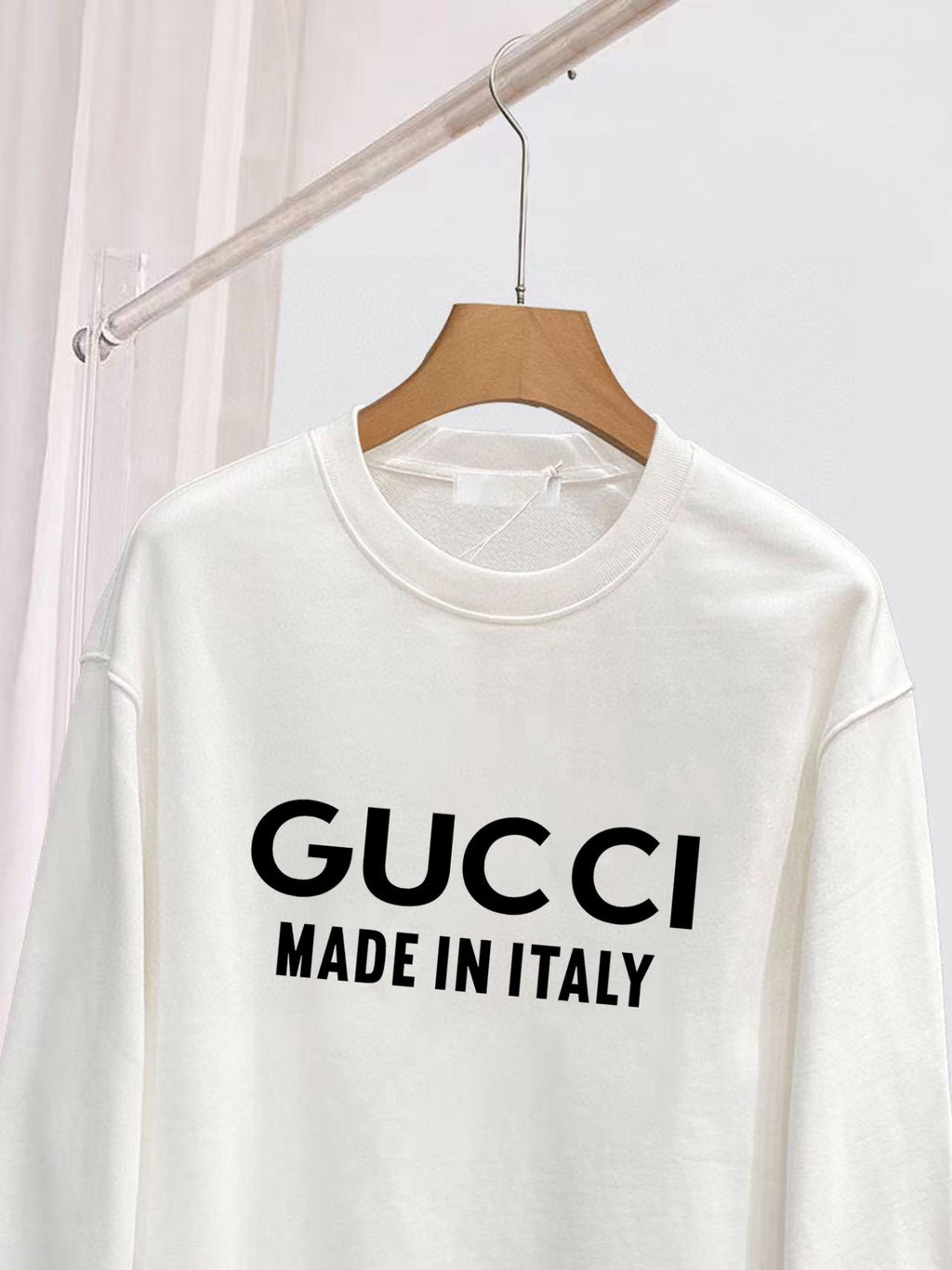 Early spring latest long sleeved round neck sweatshirt2
