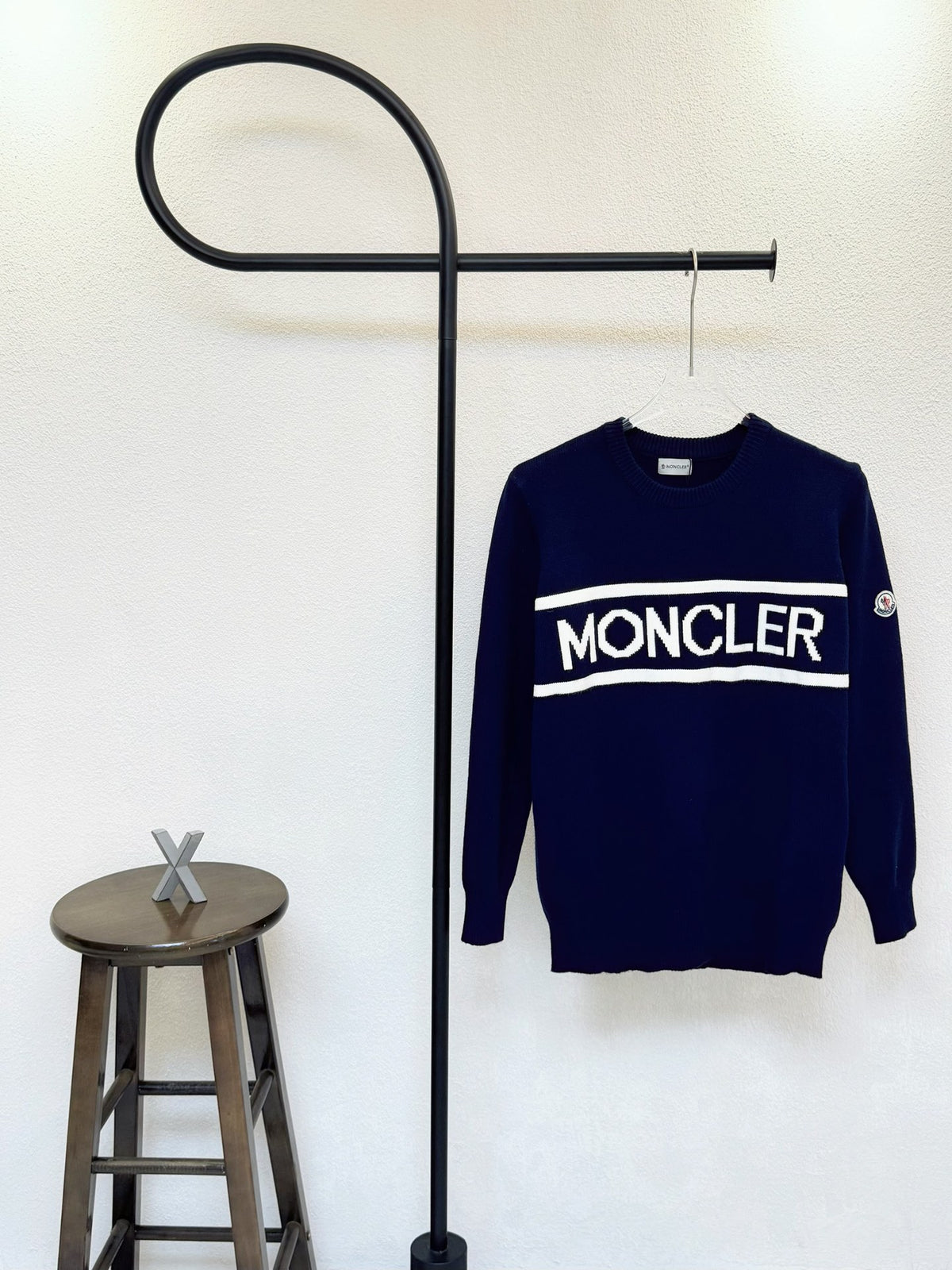 Letter pattern small logo knitted sweater