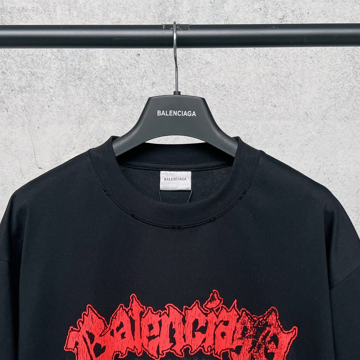 Wear out finished clothing, spray printed short sleeved T-shirt