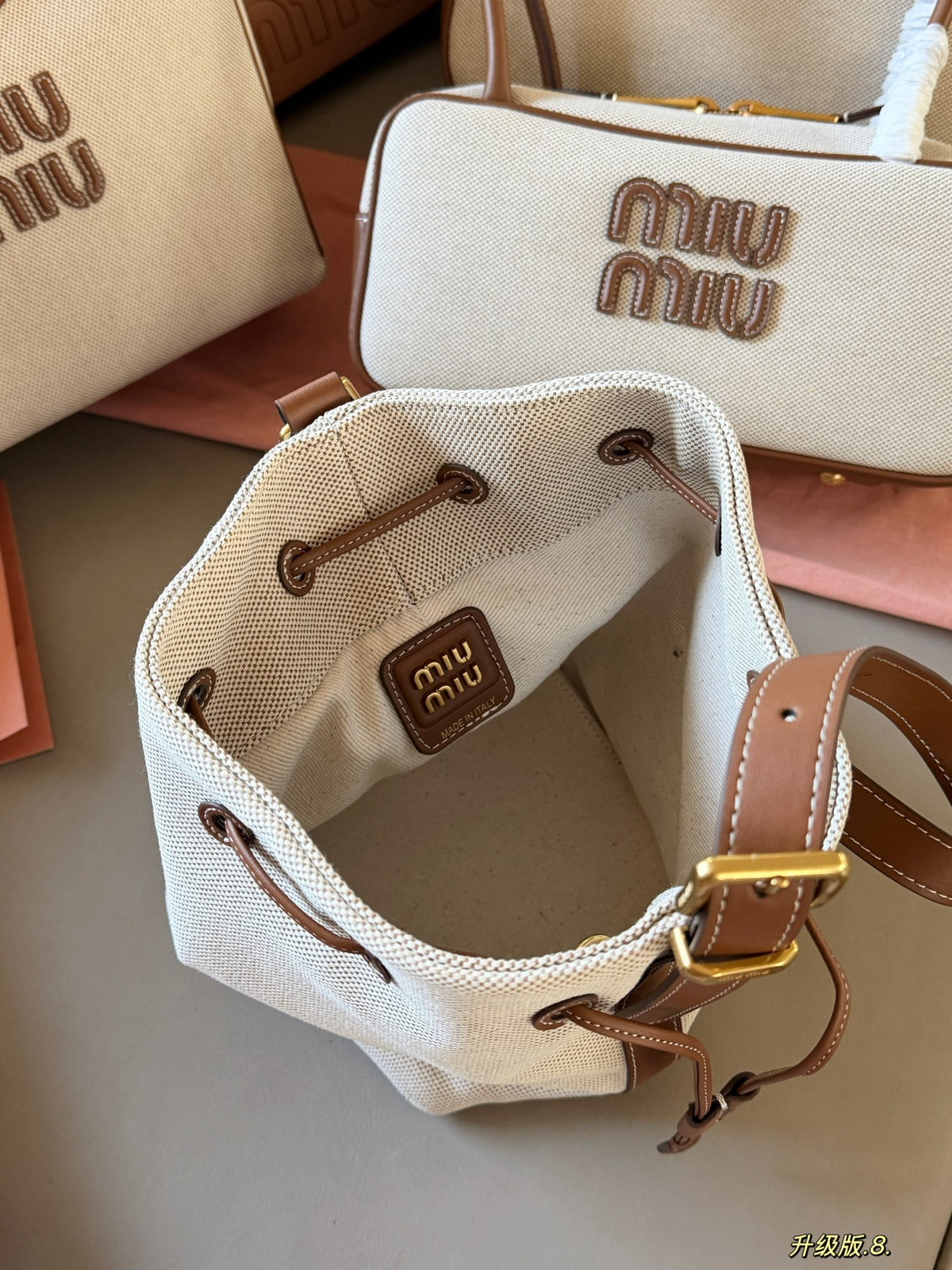 Drawstring canvas small bucket bag