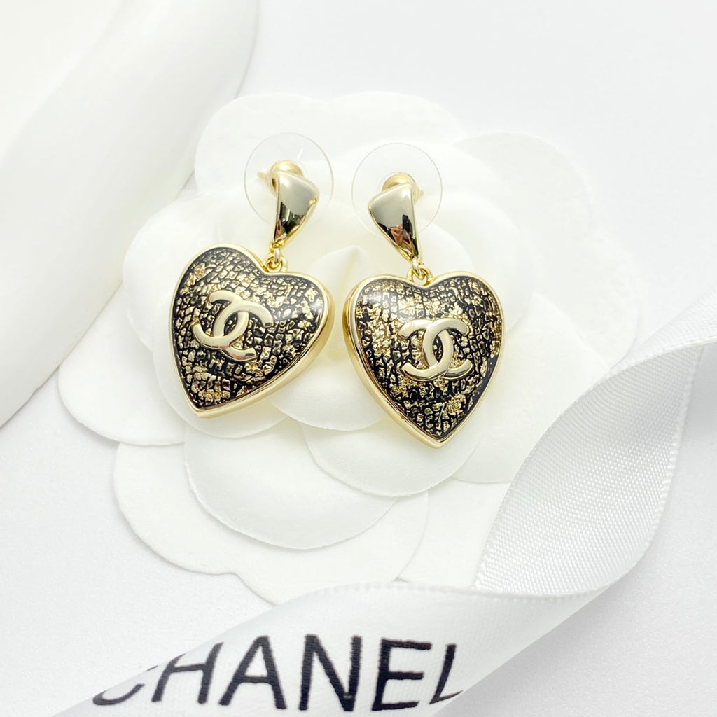 Black gold lace heart-shaped earrings