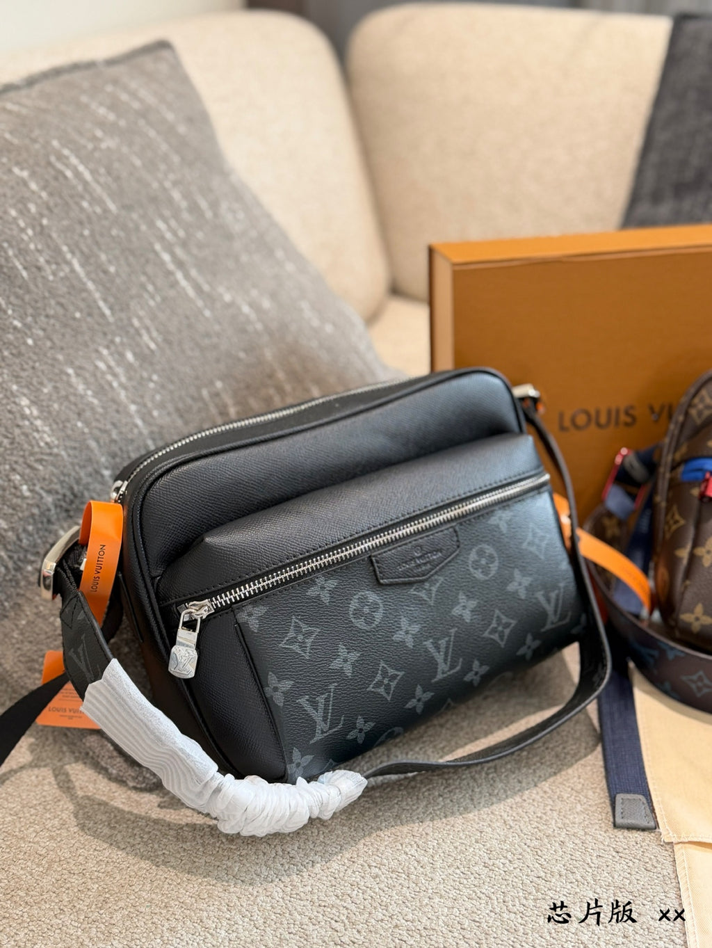 Black Old Flower Postman Bag
