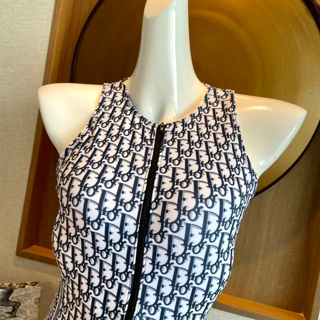 One-Piece Swimsuit  👙